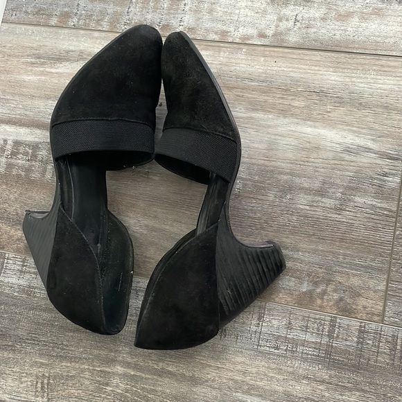 Eileen Fisher Bailey d’Orsay Black Suede Heels - Picture 3 of 7